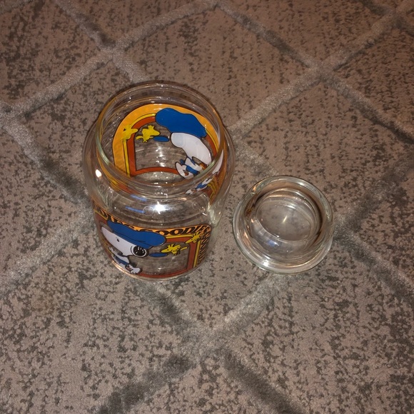 Peanuts Snoopy Jar - Picture 8 of 8